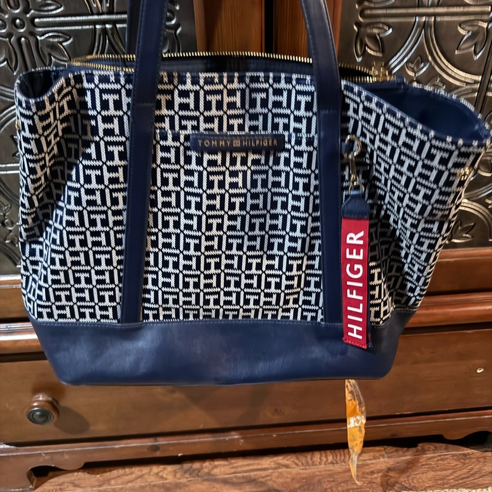 Tommy Hilfiger Patterned Navy Tote